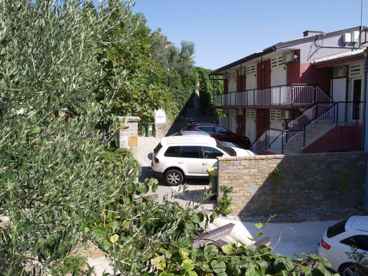 Apartments Lavanda Fiesa Pirano Esterno foto